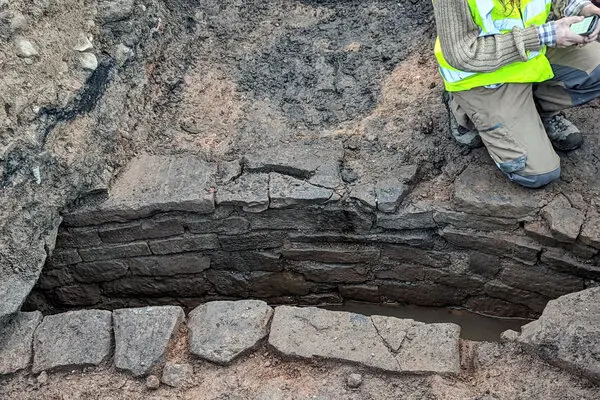 infant burials at ashkelon